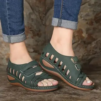 Verão As Mulheres Romanas Sandálias Novas Senhoras De Salto De Cunha Oco De Velcro, A Fivela De Plataforma De Calçados Femininos Macio Sapatos De Praia Grande Tamanho