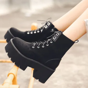 Chique na Moda Sapatos femininos Grandes, Tamanho 43 Sapatos Pretos Plataforma de Mulheres de Salto Baixo Botas de Plataforma 2022 Botas de Inverno Mulheres