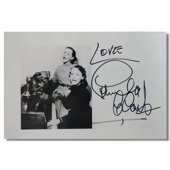 PetulaClark de autógrafos de Celebridades. cartão-postal de 6 polegadas de fotos Petula Sally Olwen Clark, o CBE é uma cantora Britânica, atriz, cantor e compositor.